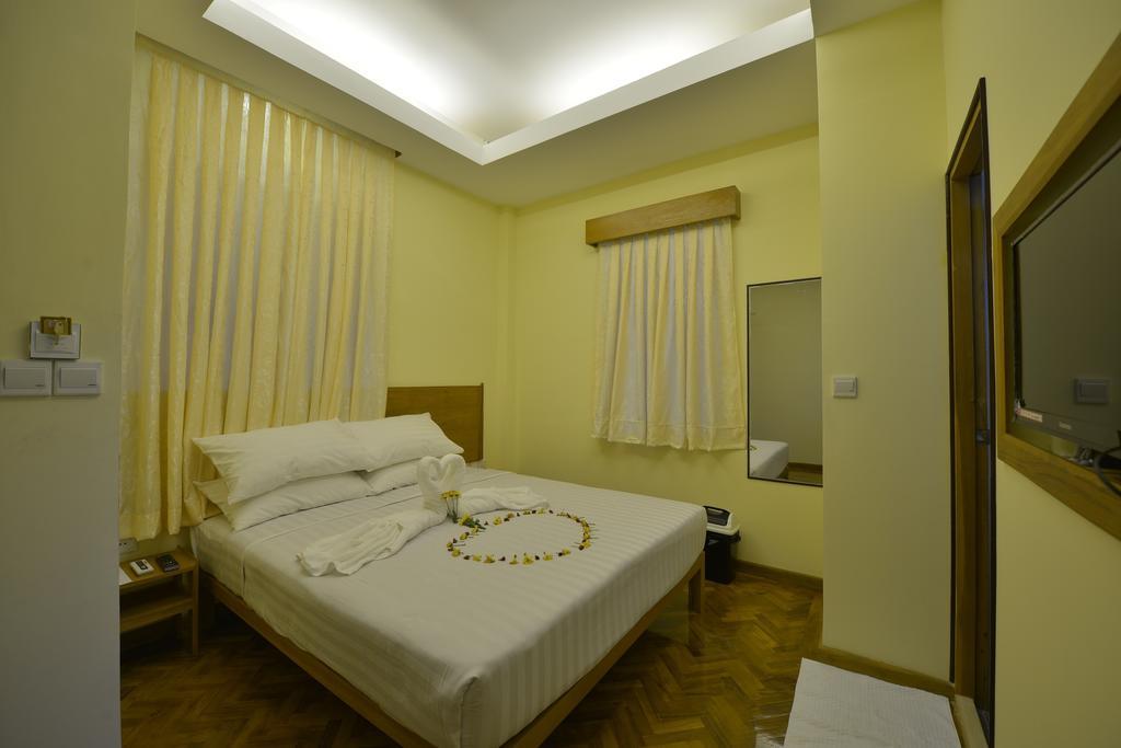 Northern Breeze Hotel Баган Екстериор снимка