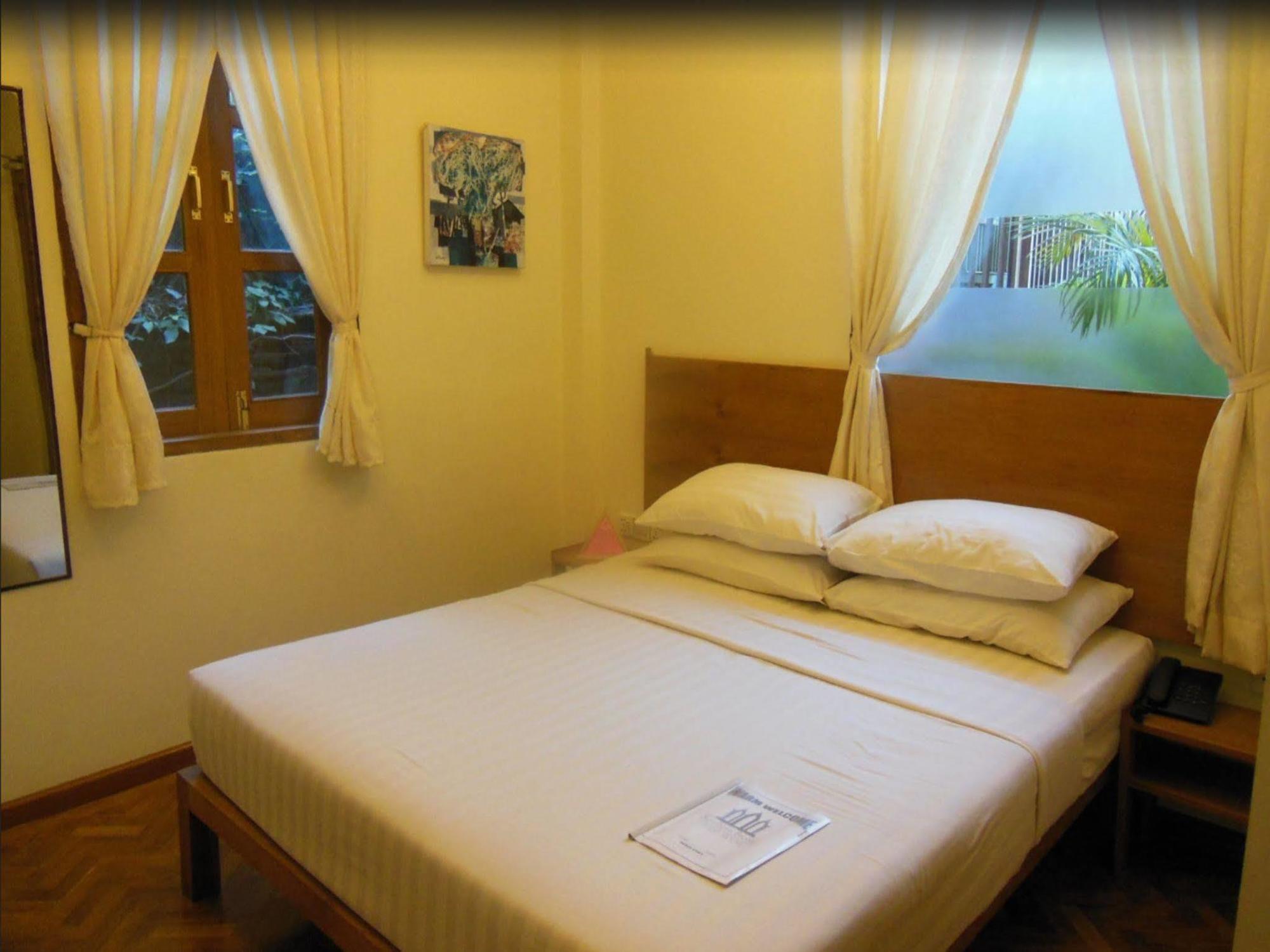 Northern Breeze Hotel Баган Екстериор снимка