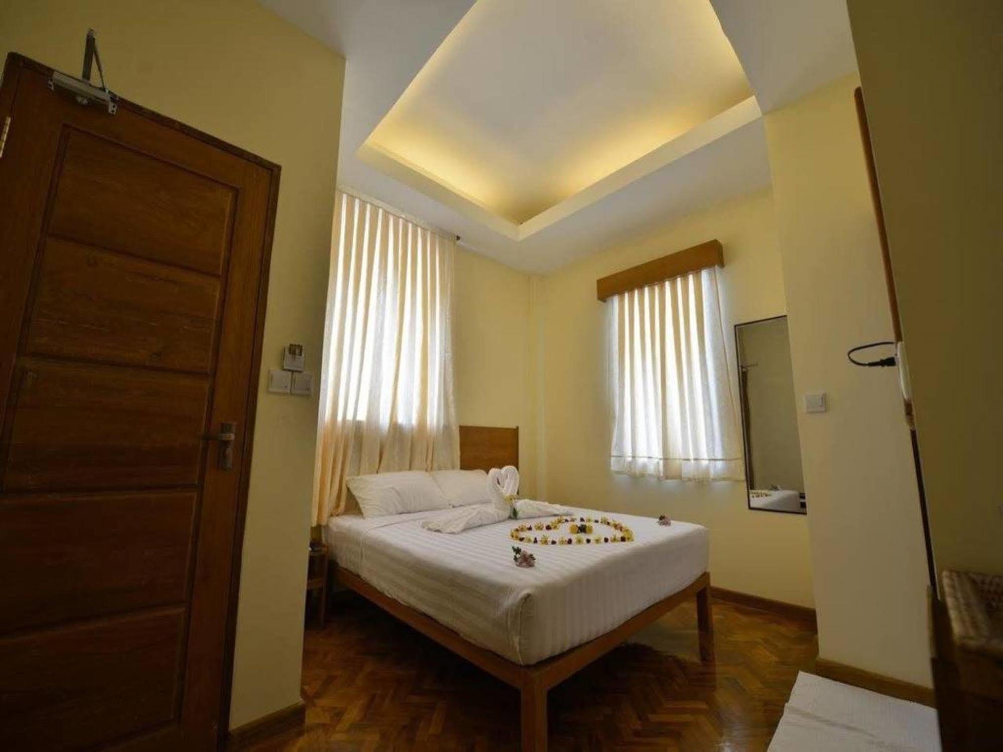Northern Breeze Hotel Баган Екстериор снимка