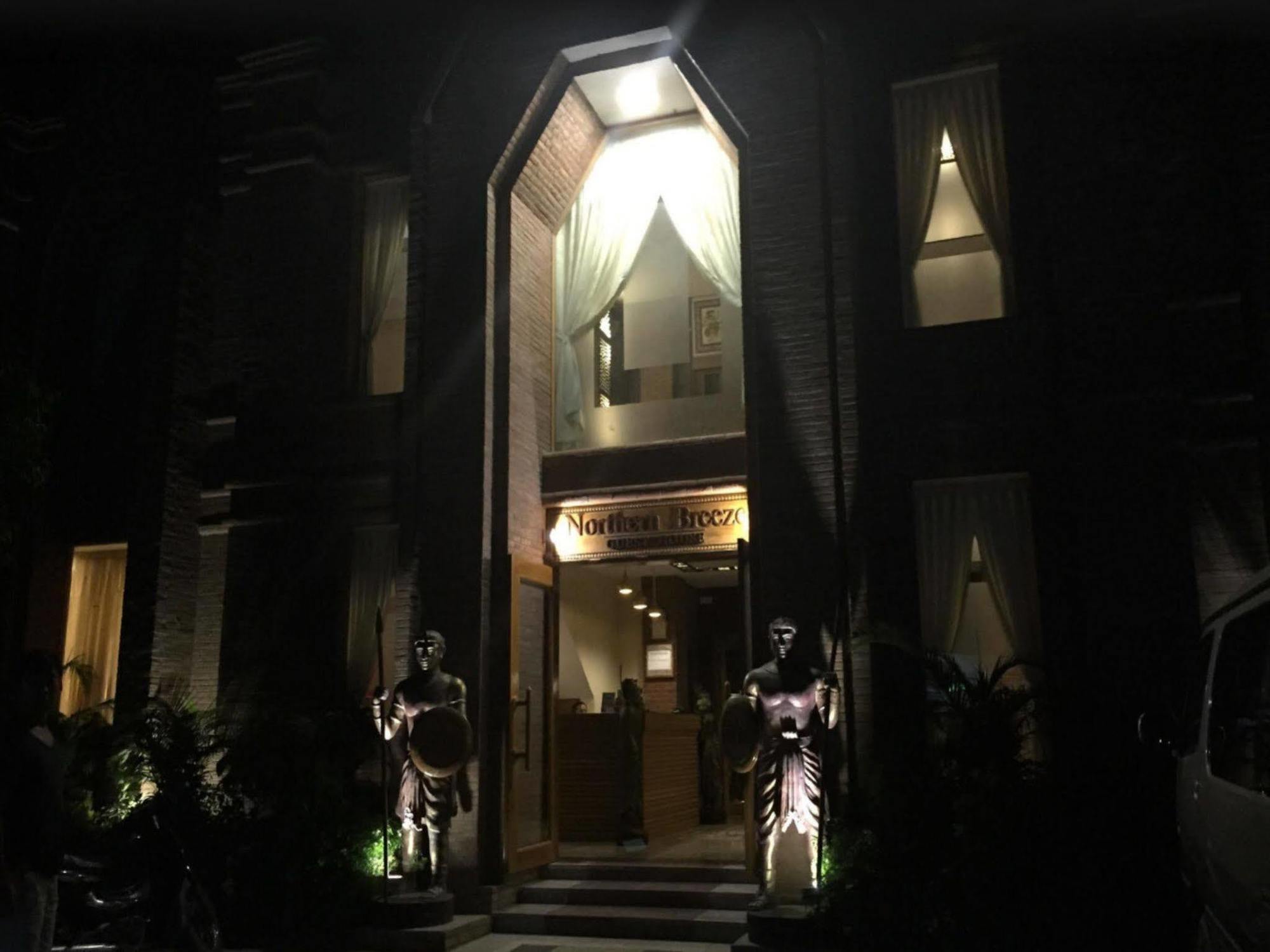 Northern Breeze Hotel Баган Екстериор снимка