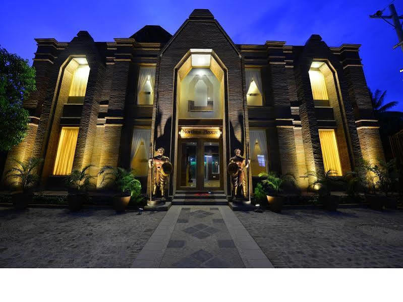 Northern Breeze Hotel Баган Екстериор снимка